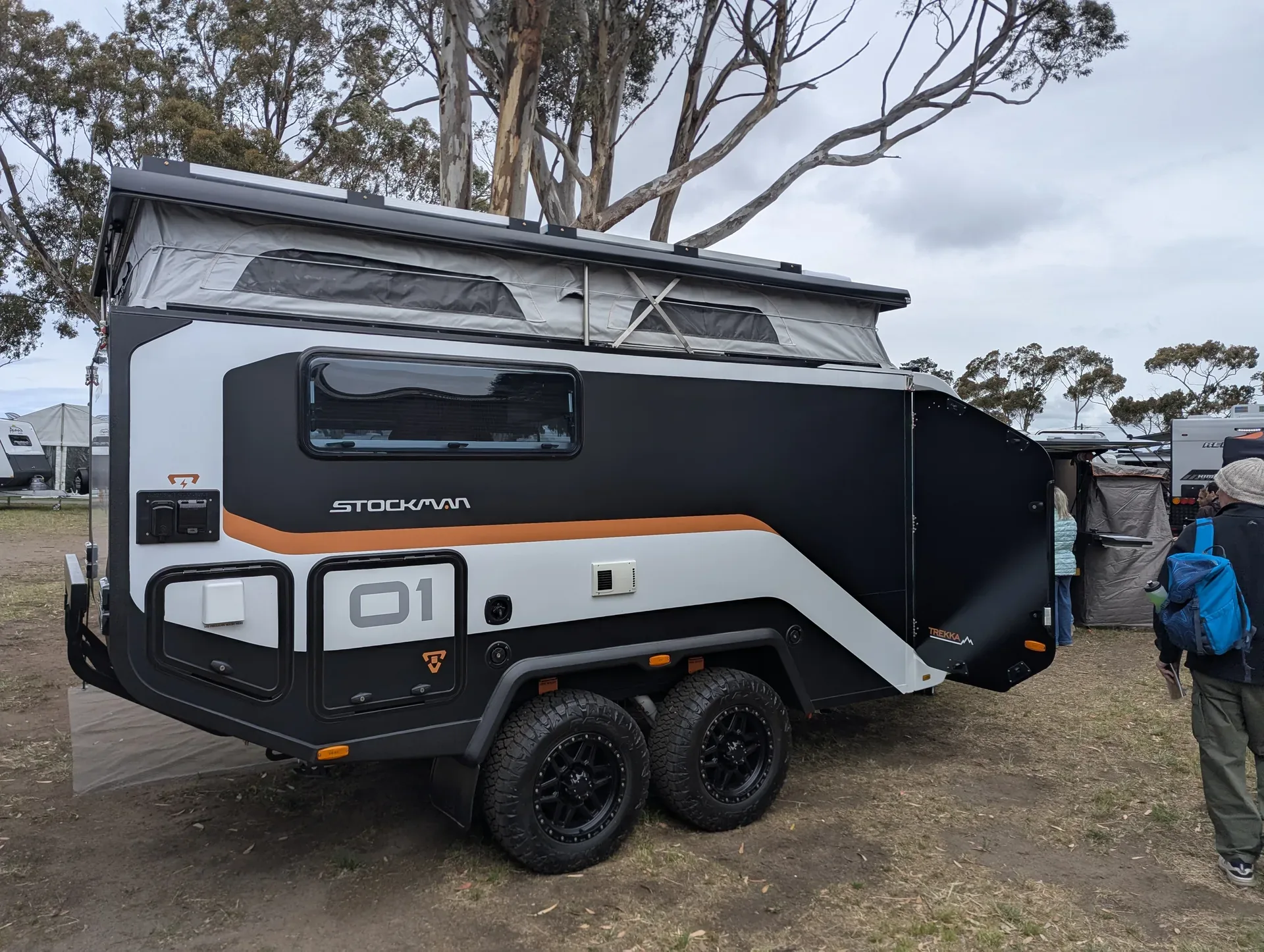 Pop top roof side detail on the Trekka 01